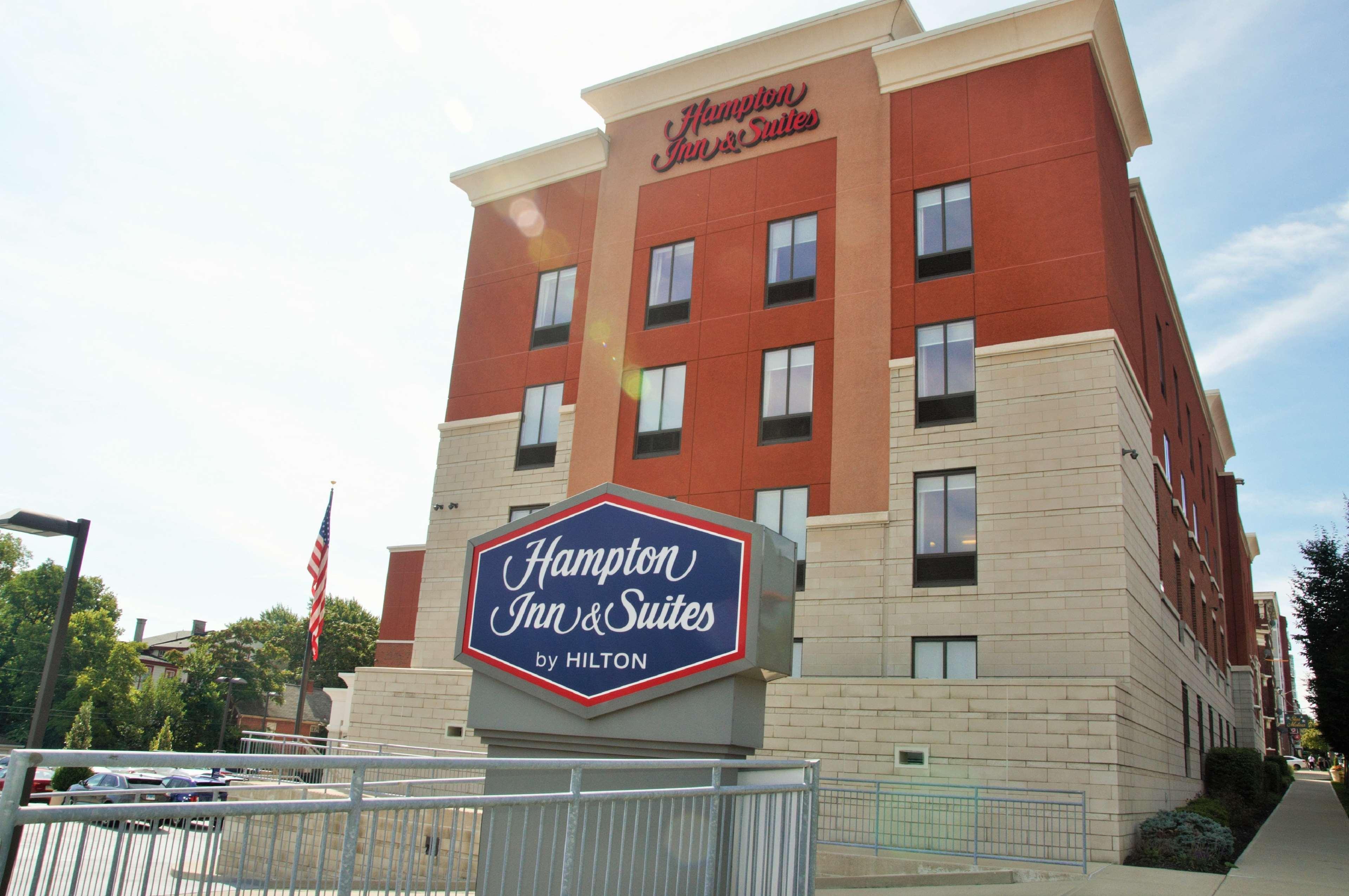 Hampton Inn & Suites Cincinnati / Uptown - University Area Bagian luar foto