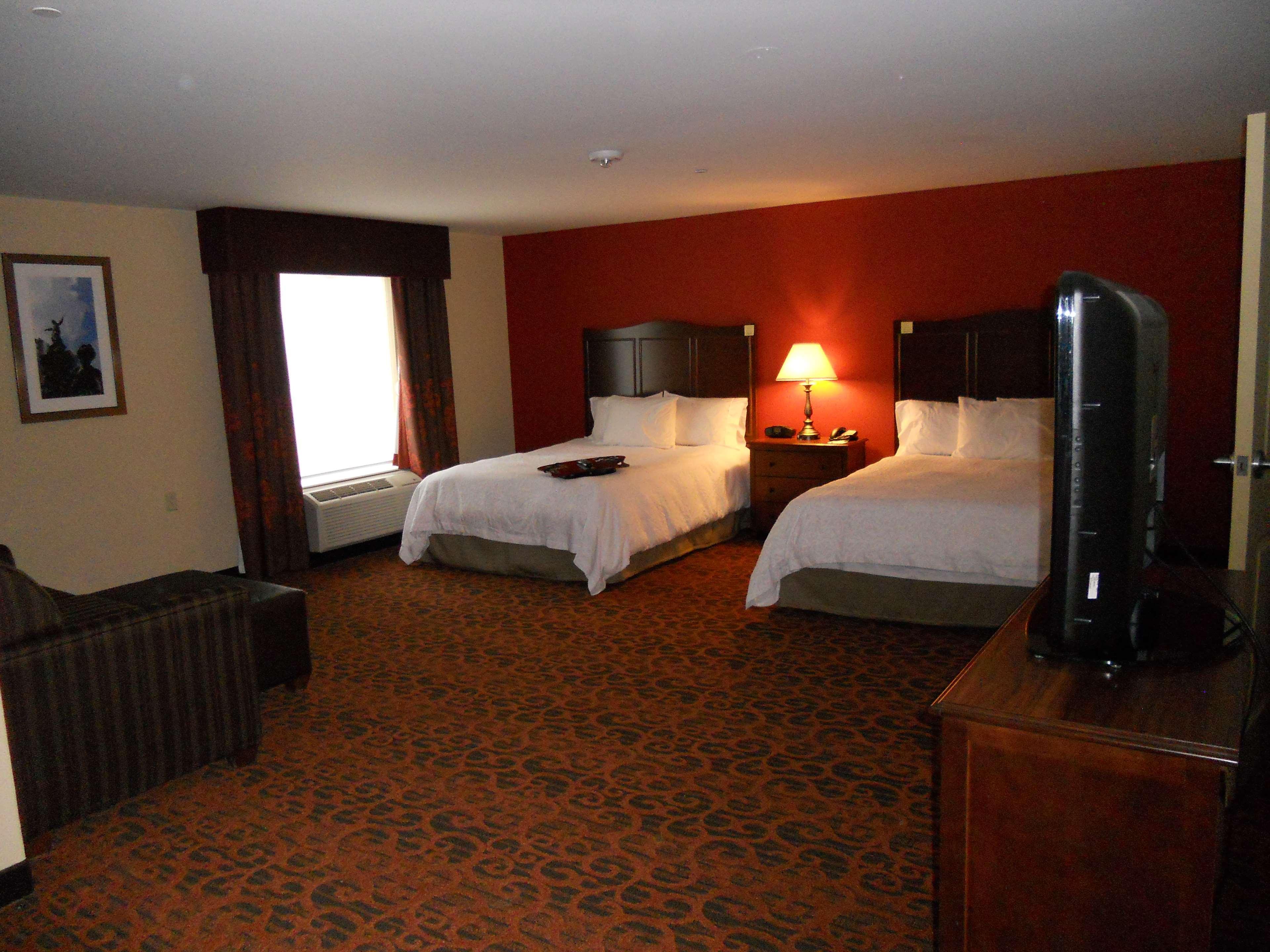 Hampton Inn & Suites Cincinnati / Uptown - University Area Bagian luar foto