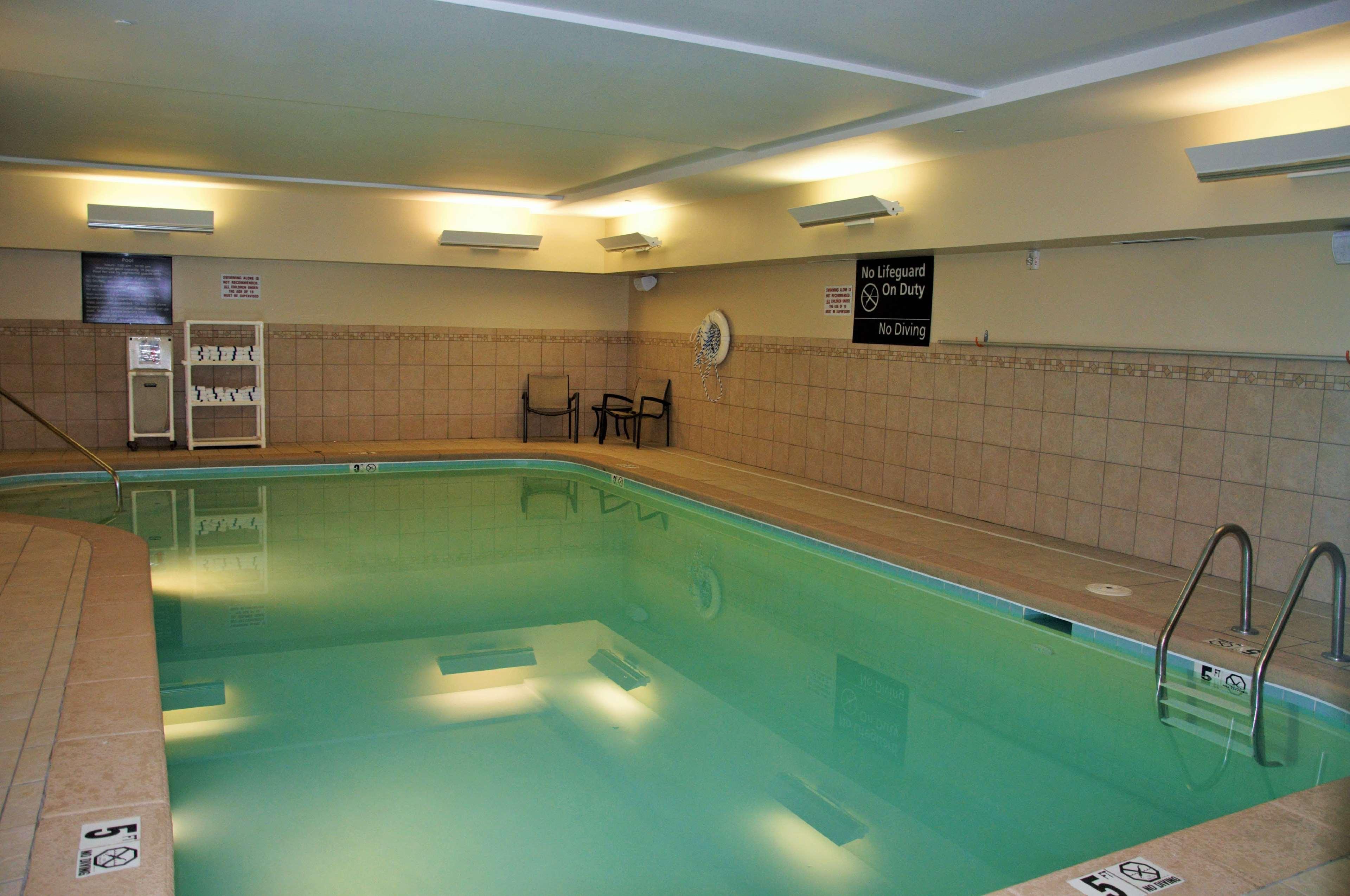 Hampton Inn & Suites Cincinnati / Uptown - University Area Bagian luar foto