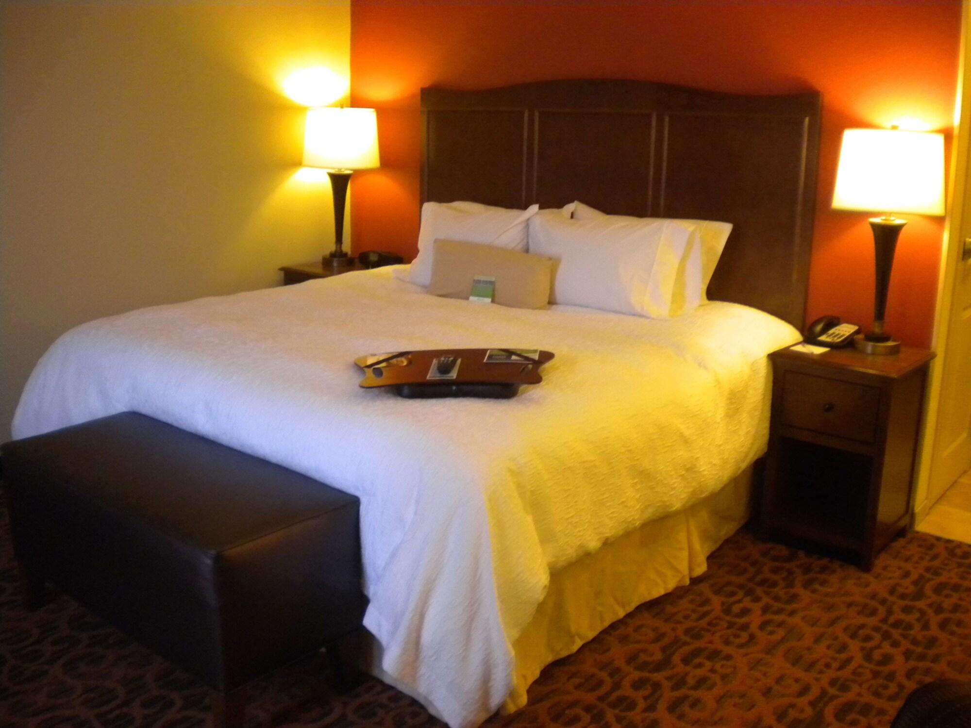 Hampton Inn & Suites Cincinnati / Uptown - University Area Bagian luar foto